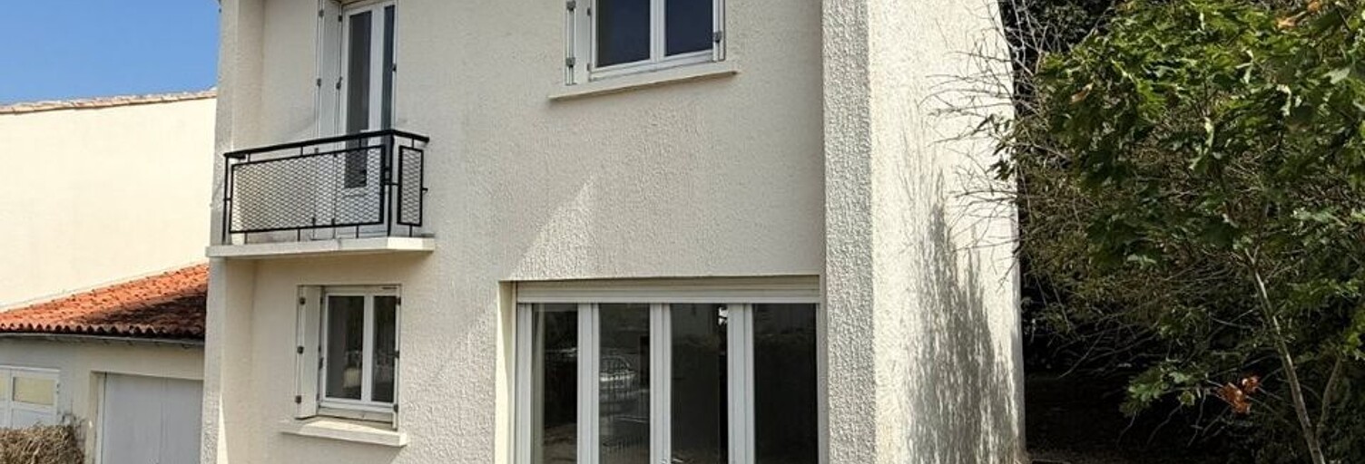 Maison 5 Pièces 78 m² à vendre à Ruffec (16700)