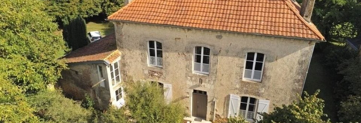 Maison 8 Pièces 230 m² à vendre à Valence-en-Poitou (86700)