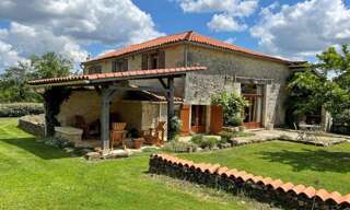 Maison 11 Pièces 270 m² à vendre à Cellefrouin (16260)