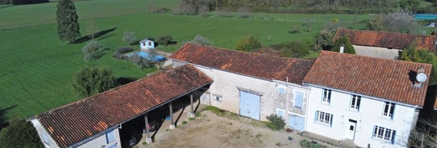 Maison 5 Pièces 132 m² à vendre à Chenon (16460)