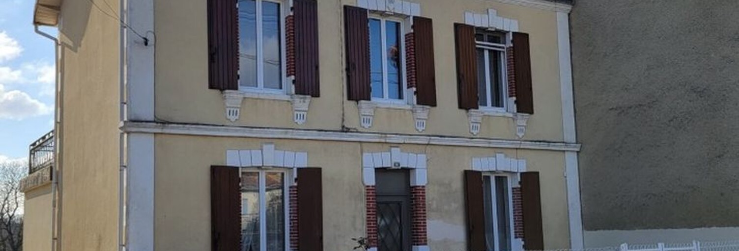 Maison 9 Pièces 185 m² à vendre à Saint-Sulpice-de-Ruffec (16460)