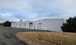 Immeuble  10200 m² à louer à Saint-Martial-d'Artenset (24700)