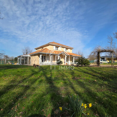 Maison 5 pièces 304500 €