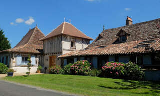 Maison 13 Pièces 274 m² à vendre à Saint-Laurent-des-Hommes (24400)