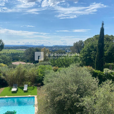 Maison 5 pièces 748000 €