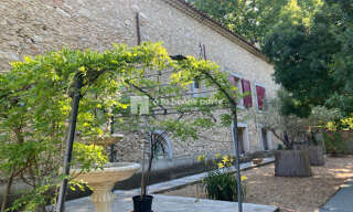 Maison 10 Pièces 400 m² à vendre à Lambesc (13410)