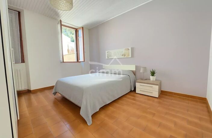 APPARTEMENT T5 AVEC BALCON — photo 5
