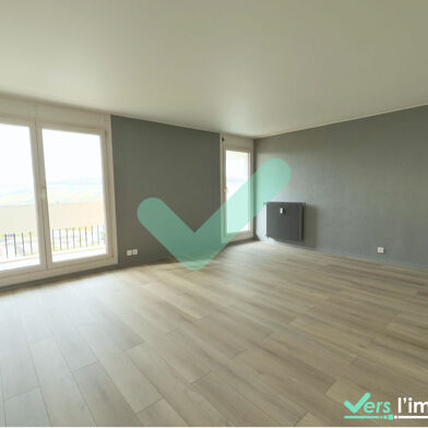 Appartement 3 pièces 750 €