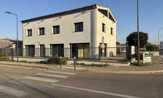 Commerce  300 m² à louer à Bouillargues (30230)