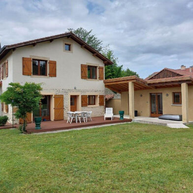 Maison 8 pièces 332000 €