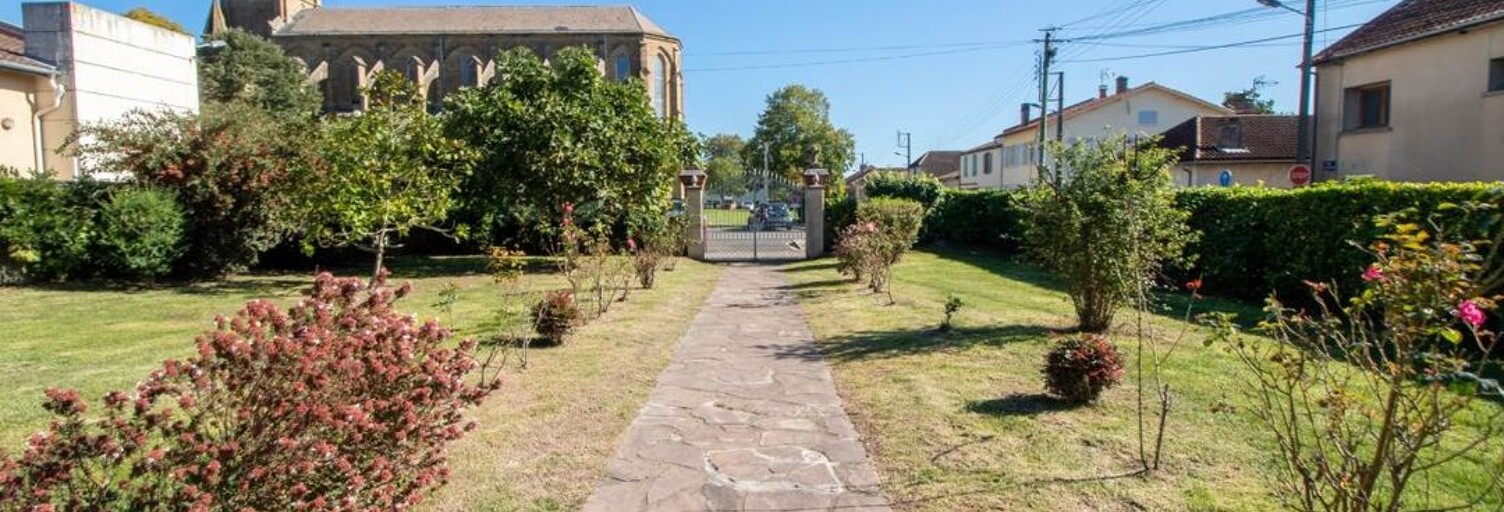 Maison 11 Pièces 330 m² à vendre à Plaisance (32160)