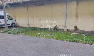 Garage   m² à louer à Cavaillon (84300)