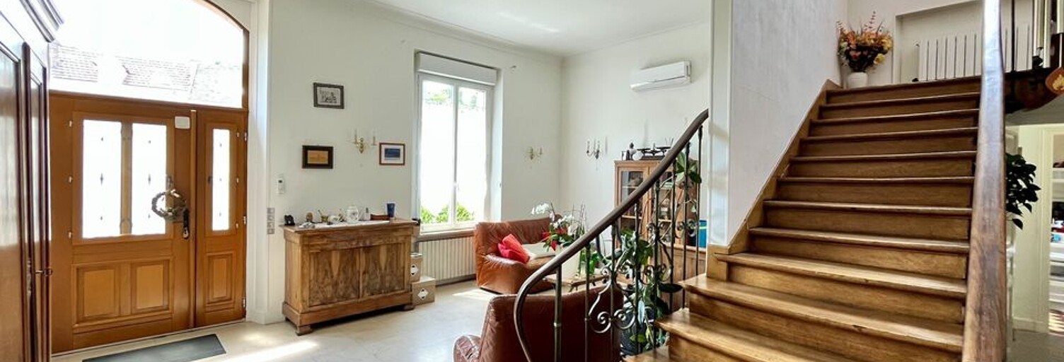 Maison 11 Pièces 267 m² à vendre à Pont-sur-Yonne (89140)