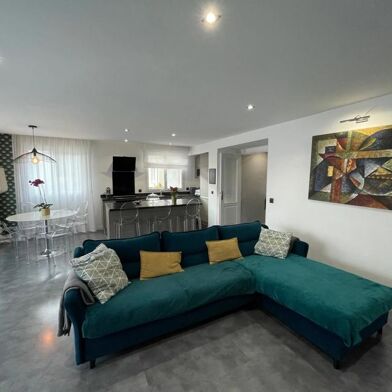 Appartement 4 pièces 556500 €