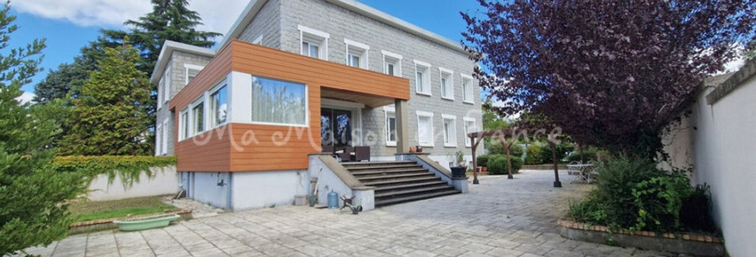 Maison 13 Pièces 350 m² à vendre à Saint-Pourçain-sur-Sioule (03500)