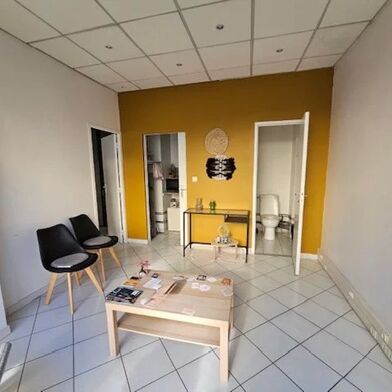 Commerce 3 pièces 720 €