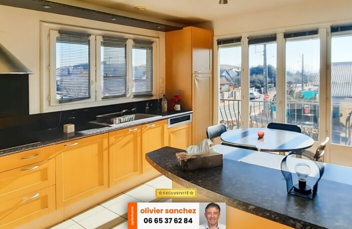 COURNON (63) - 7 pièces - DPE D - 162m² -  Vue dégagée sur la chaîne des Puys — photo 5