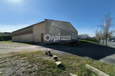 Local industriel  2400 €