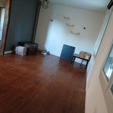 Maison 5 pièces 930 €