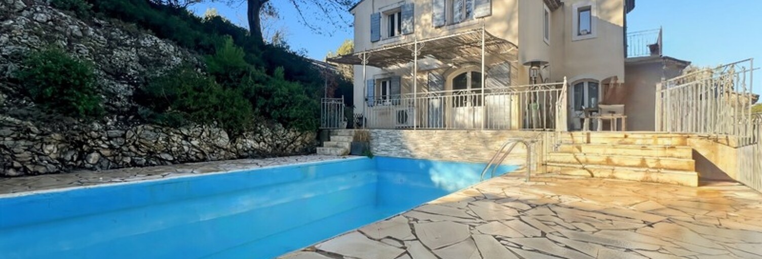 Maison 8 Pièces 290 m² à vendre à Mallemort (13370)