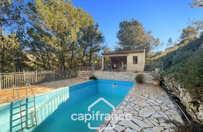 Domaine et Golf de Pont Royal, belle  propriété de 290 m2 établie sur un terrain de 2600 m2, cinq chambres, un bureau, piscine, pool house, triple garage — photo 2