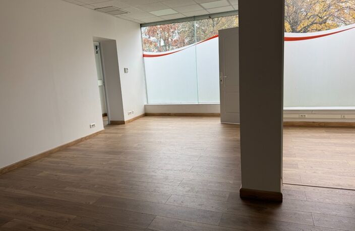 Local/bureau à louer TARBES (65) — photo 4