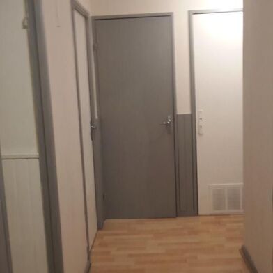 Appartement 3 pièces 760 €