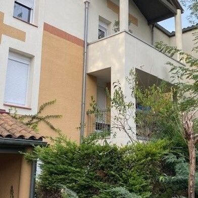 Appartement 4 pièces 998 €