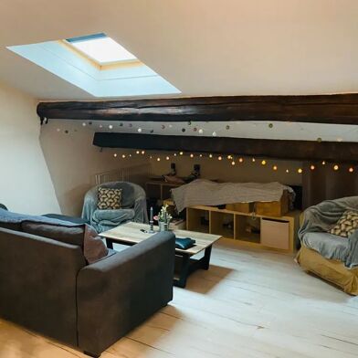 Appartement 2 pièces 1065 €