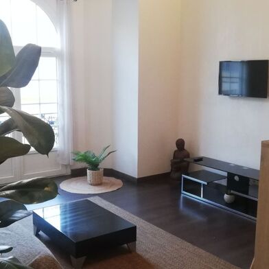 Appartement 2 pièces 820 €