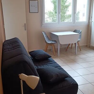 Appartement 1 pièces 550 €