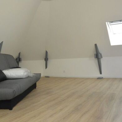 Appartement 5 pièces 450 €