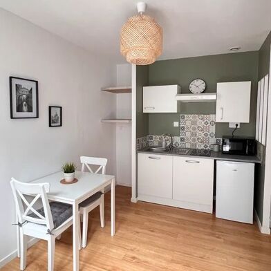 Appartement 1 pièces 700 €