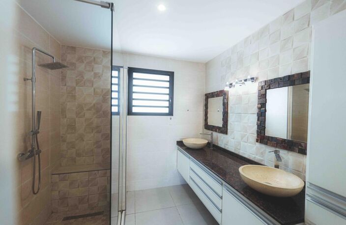 VILLA T5 | VUE OCEAN | DEPENDANCE | PISCINE — photo 5