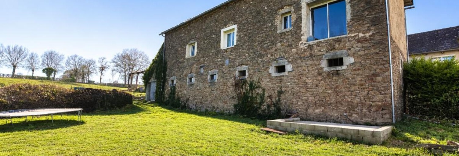 Maison 8 Pièces 233 m² à vendre à Manhac (12160)