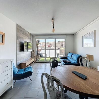 Appartement 3 pièces 990 €