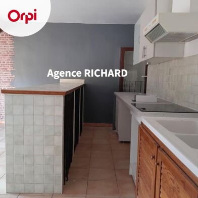 Appartement 3 pièces 824 €