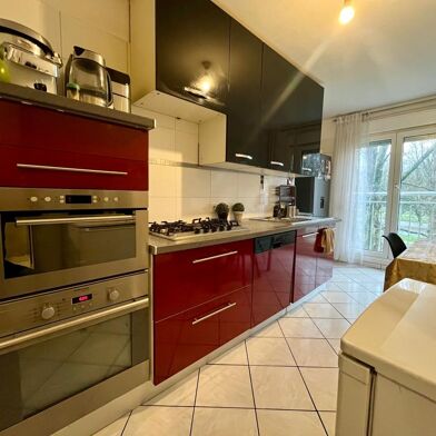 Appartement 5 pièces 163000 €