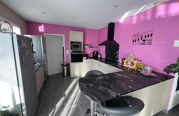 Maison de plain pied À Vendre ARCES SUR GIRONDE 4 pièces — photo 2