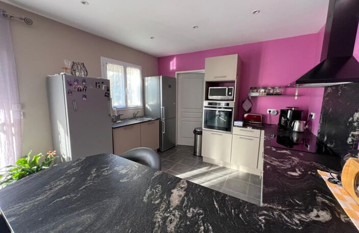 Maison de plain pied À Vendre ARCES SUR GIRONDE 4 pièces — photo 4