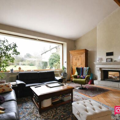 Maison 8 pièces 327600 €