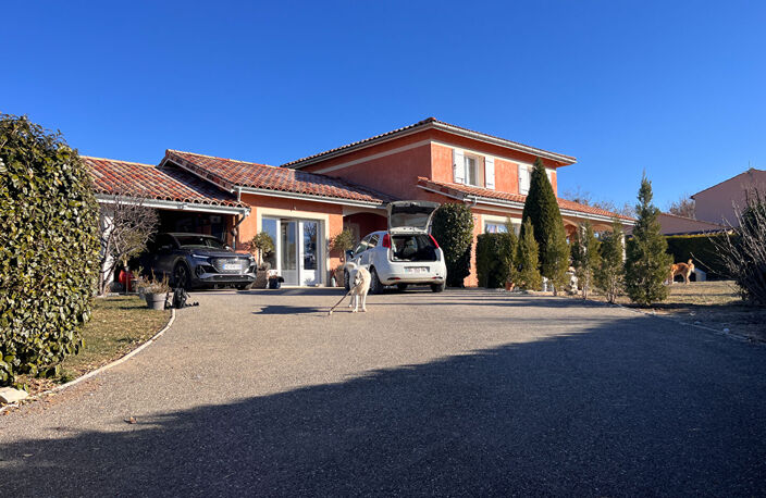 Maison Laragne Monteglin 6 pièce(s) 145 m2 — photo 2