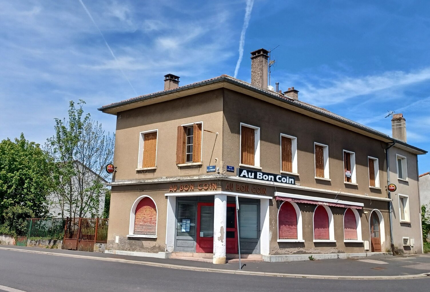 Immeuble 230 m&sup2; — photo 1