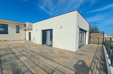 Villa contemporaine neuve avec vue panoramique sur les étang — photo du bien