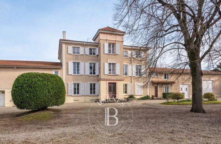 Feyzin - Propriété de caractère au sud de Lyon – 600 m² habitables - Parc paysagé de 5 143 m² - dépendances/garages — photo 3