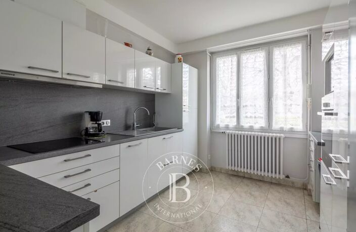 Feyzin - Propriété de caractère au sud de Lyon – 600 m² habitables - Parc paysagé de 5 143 m² - dépendances/garages — photo 4