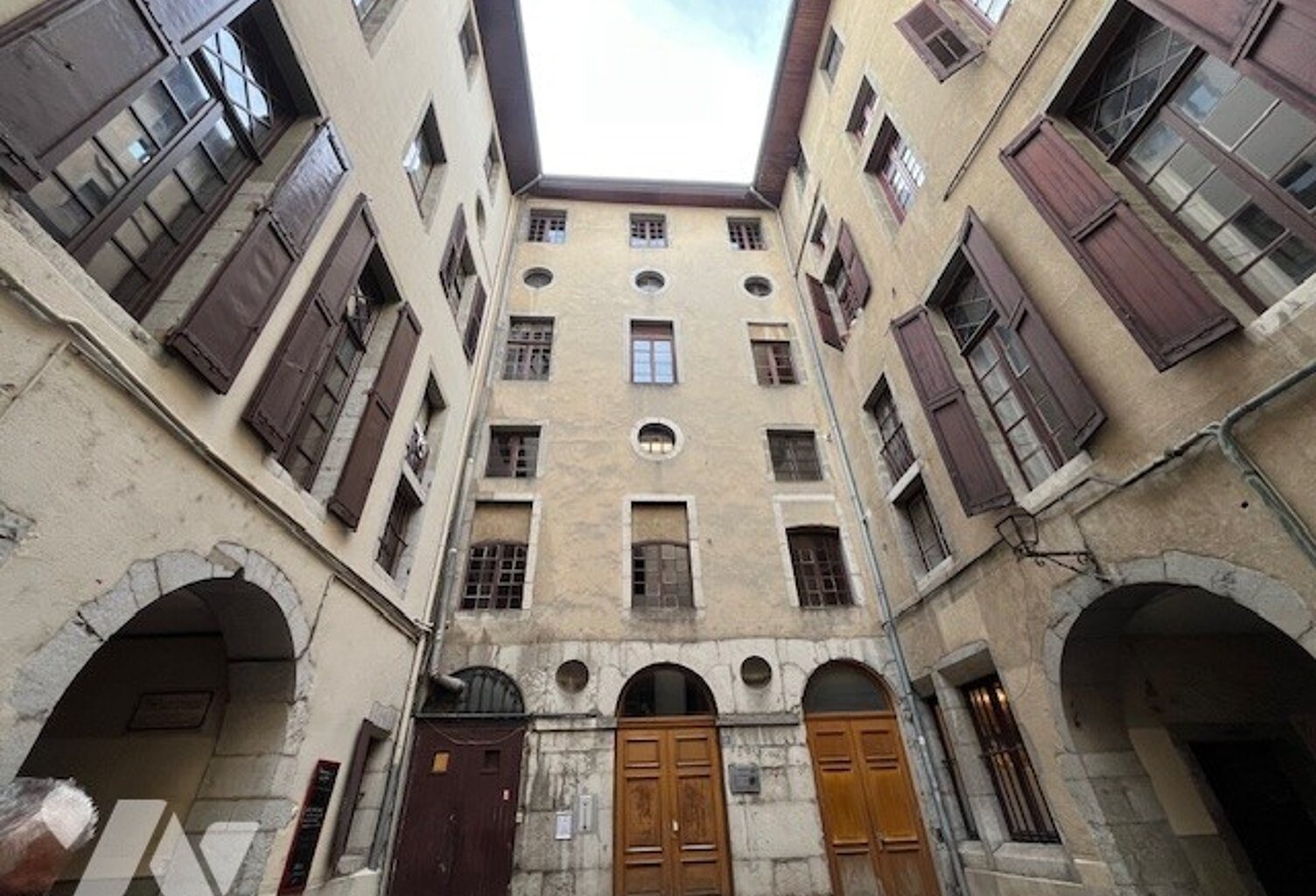 Vente appartement 8 pièces 260 m² Chambéry (73000) — photo 1