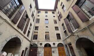 Appartement 8 Pièces 260 m² à vendre à Chambéry (73000)