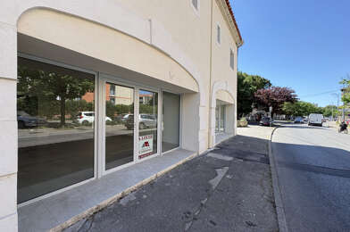 Commerce  820 €