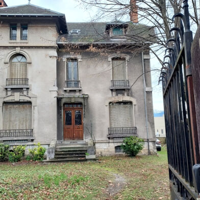 Maison 11 pièces 591000 €